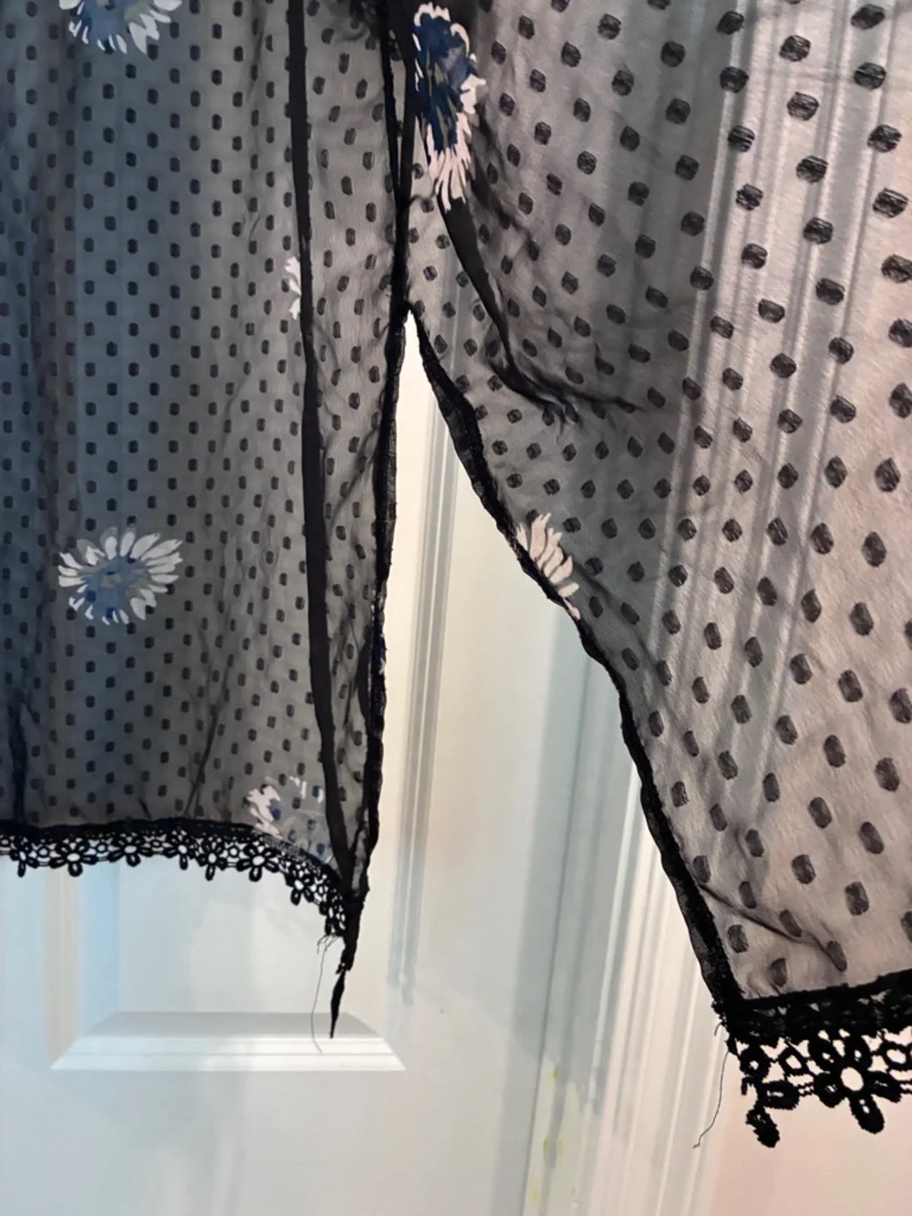 Source Unknown Black Sheer Floral Duster with Blue & White Flowers